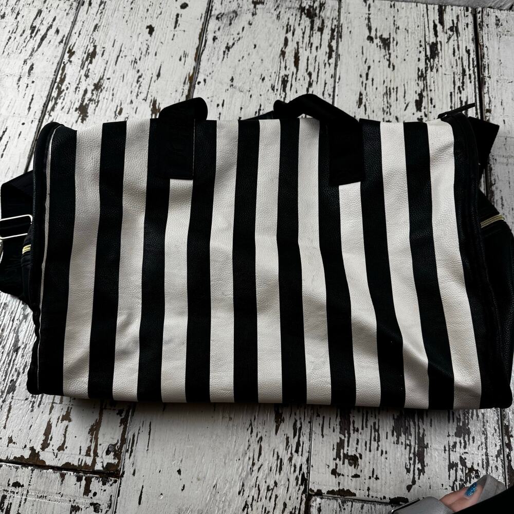 Betsey Johnson Striped Weekender Travel Duffle Bag Black White Floral Interior - Picture 10 of 12